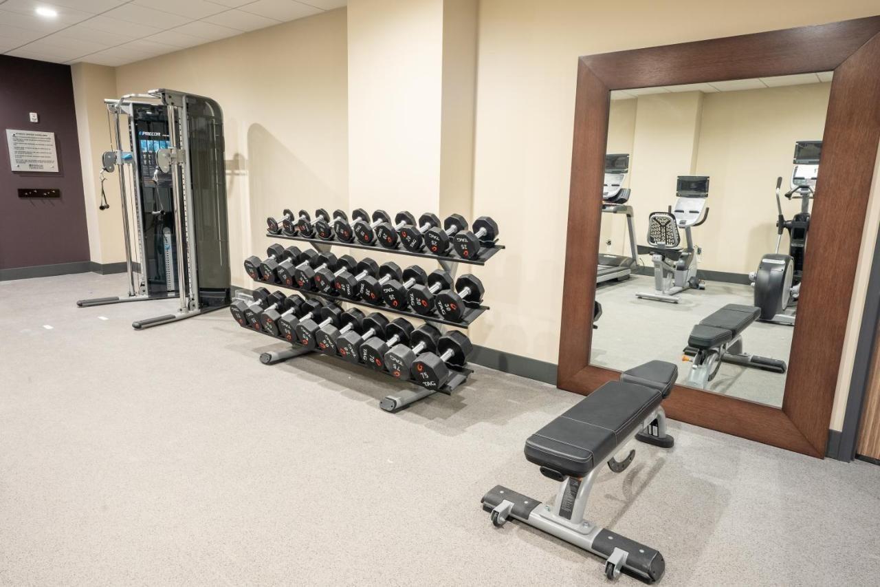 Hilton Garden Inn Wichita Downtown, Ks Bagian luar foto