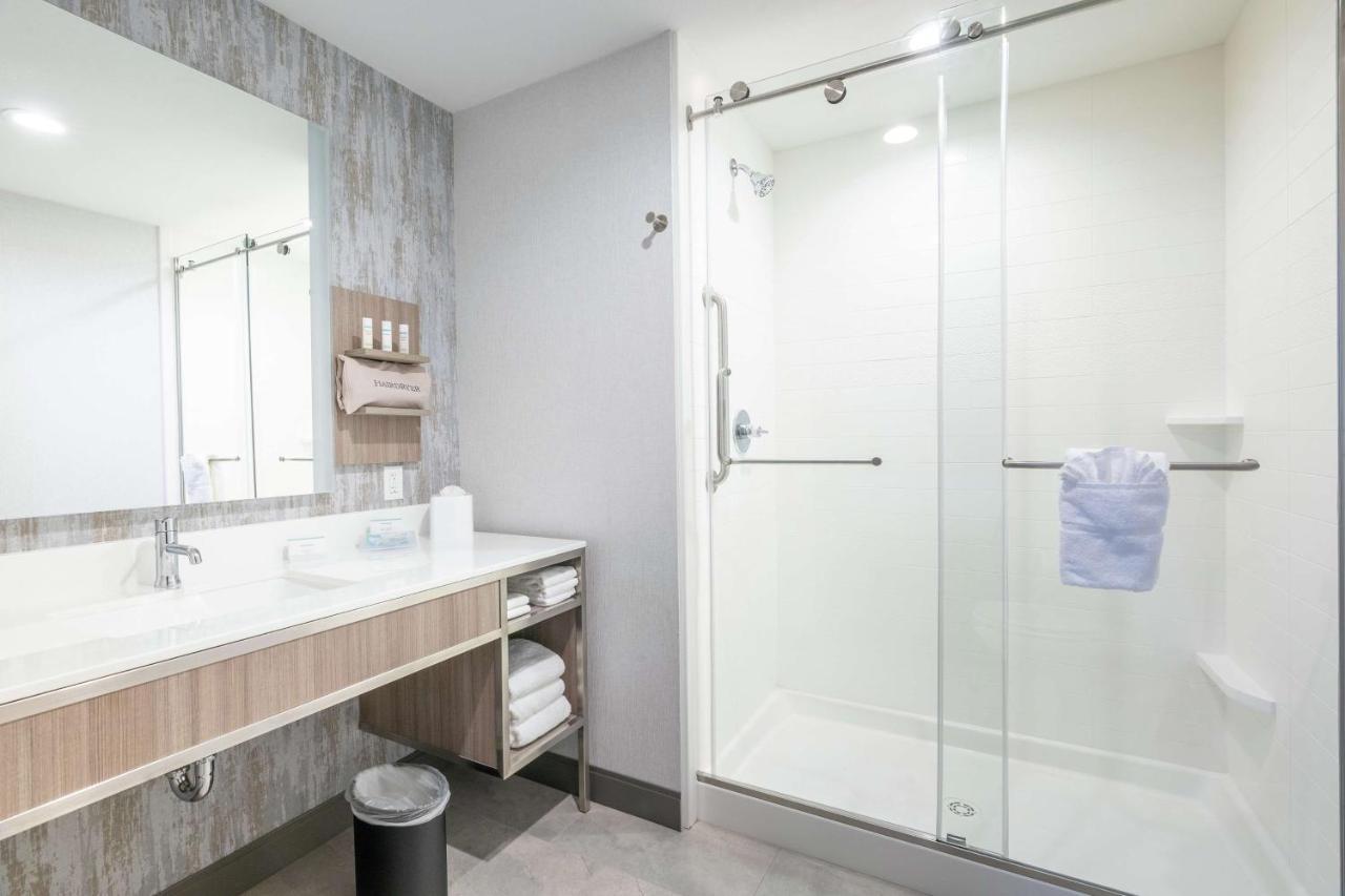 Hilton Garden Inn Wichita Downtown, Ks Bagian luar foto