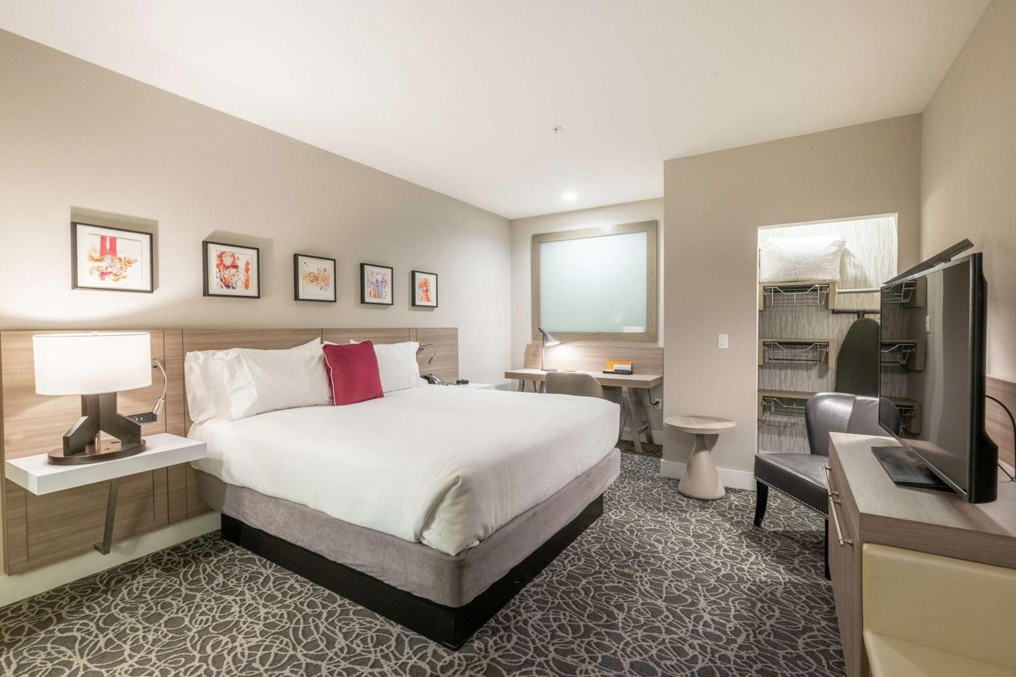 Hilton Garden Inn Wichita Downtown, Ks Bagian luar foto