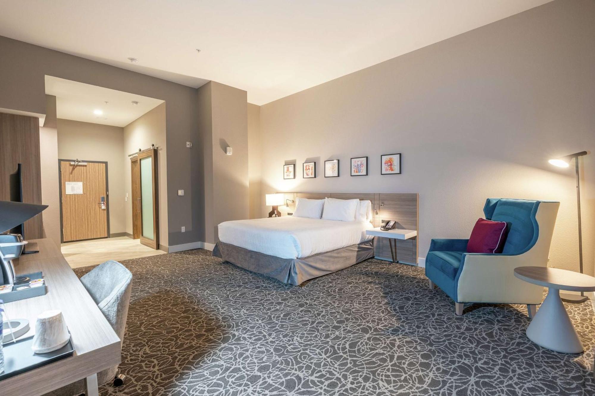 Hilton Garden Inn Wichita Downtown, Ks Bagian luar foto