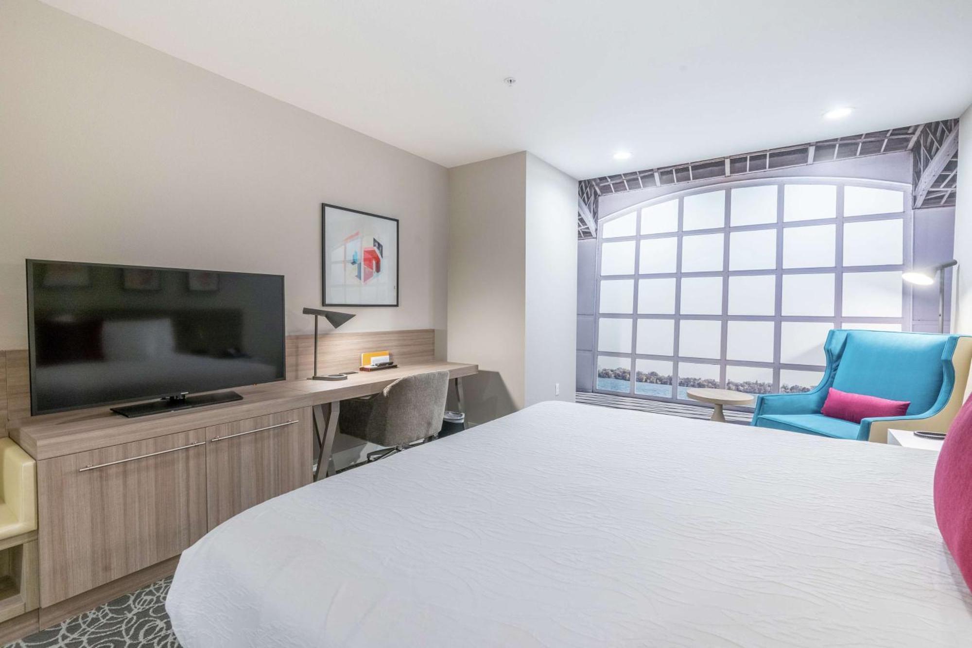 Hilton Garden Inn Wichita Downtown, Ks Bagian luar foto