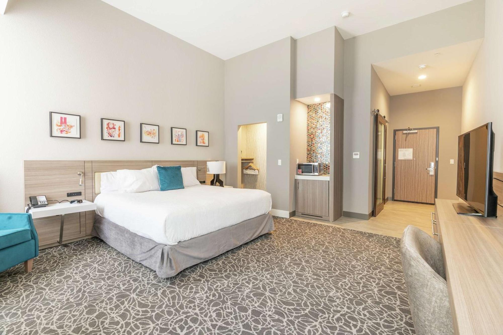 Hilton Garden Inn Wichita Downtown, Ks Bagian luar foto