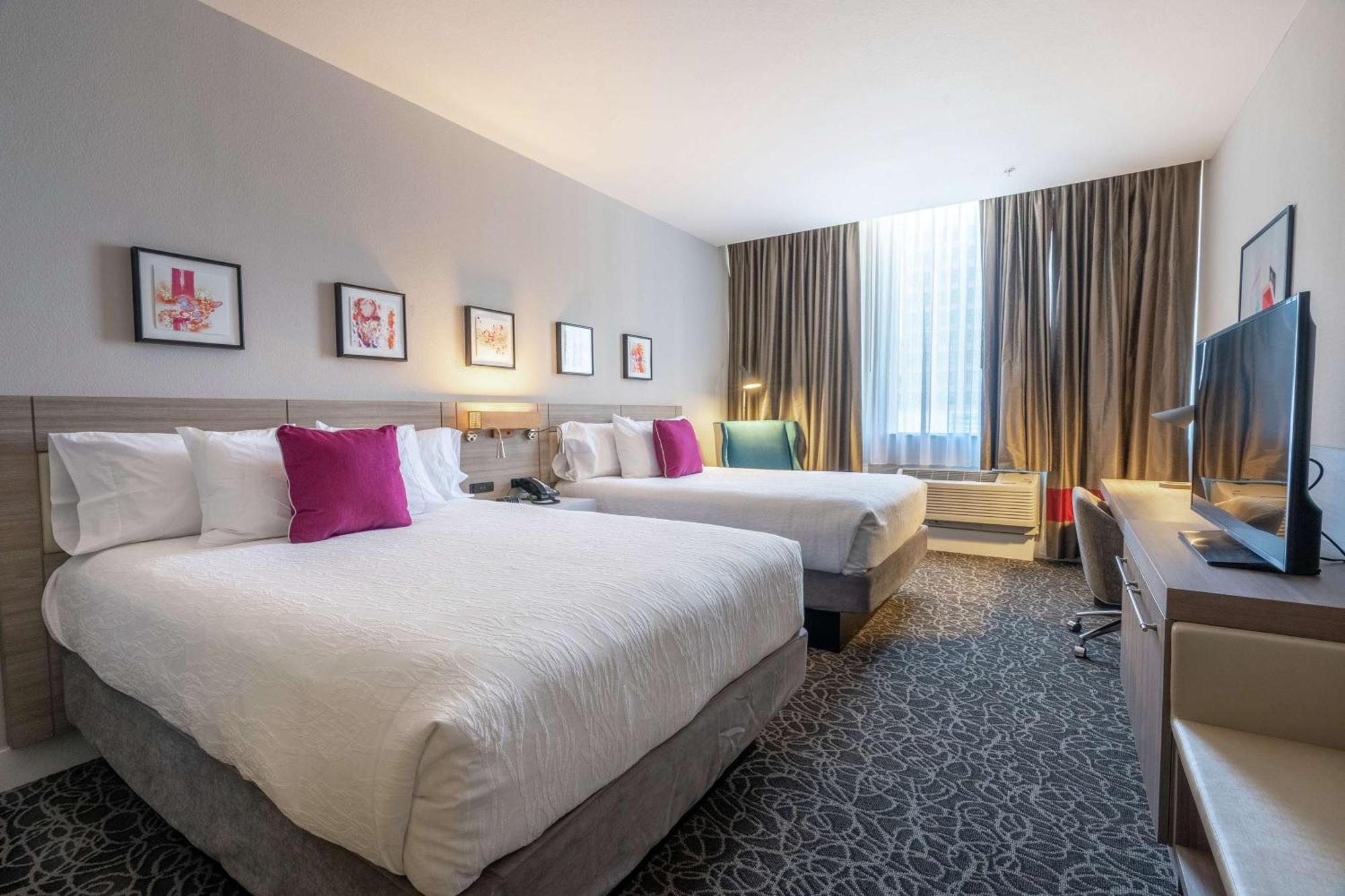 Hilton Garden Inn Wichita Downtown, Ks Bagian luar foto